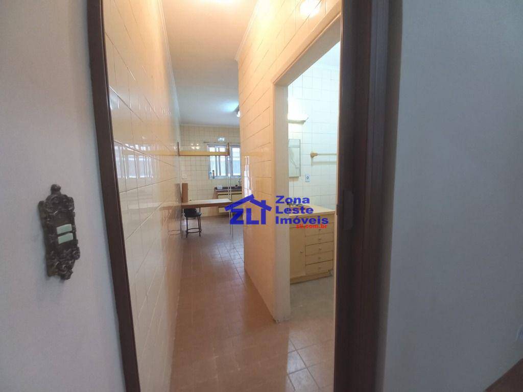 Sobrado para alugar com 4 quartos, 200m² - Foto 29