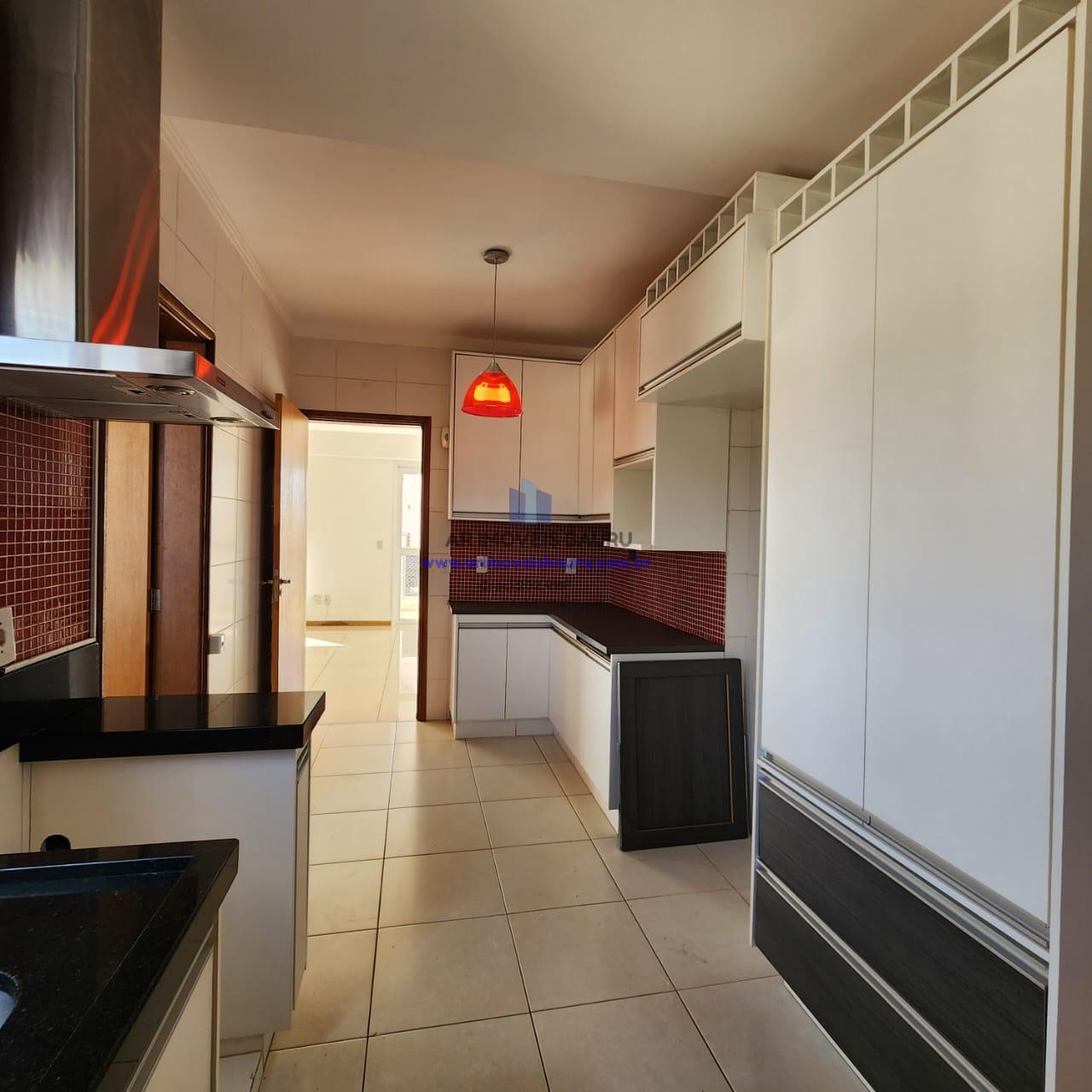 Apartamento à venda com 3 quartos, 145m² - Foto 12