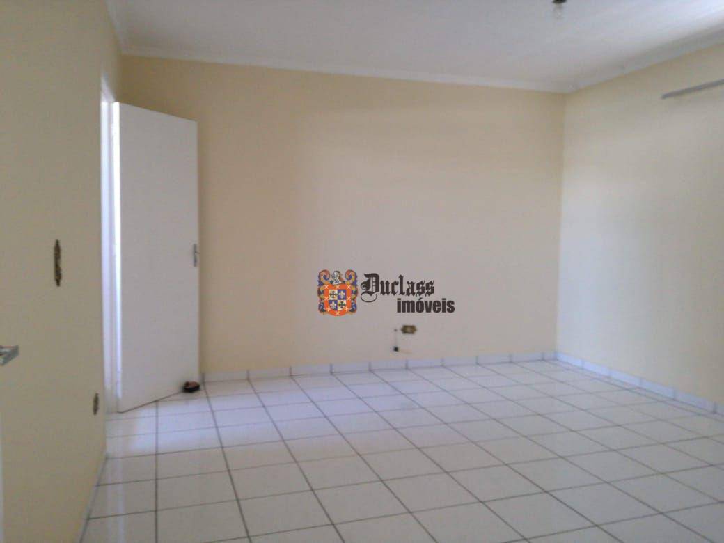 Sobrado à venda com 3 quartos, 200m² - Foto 3