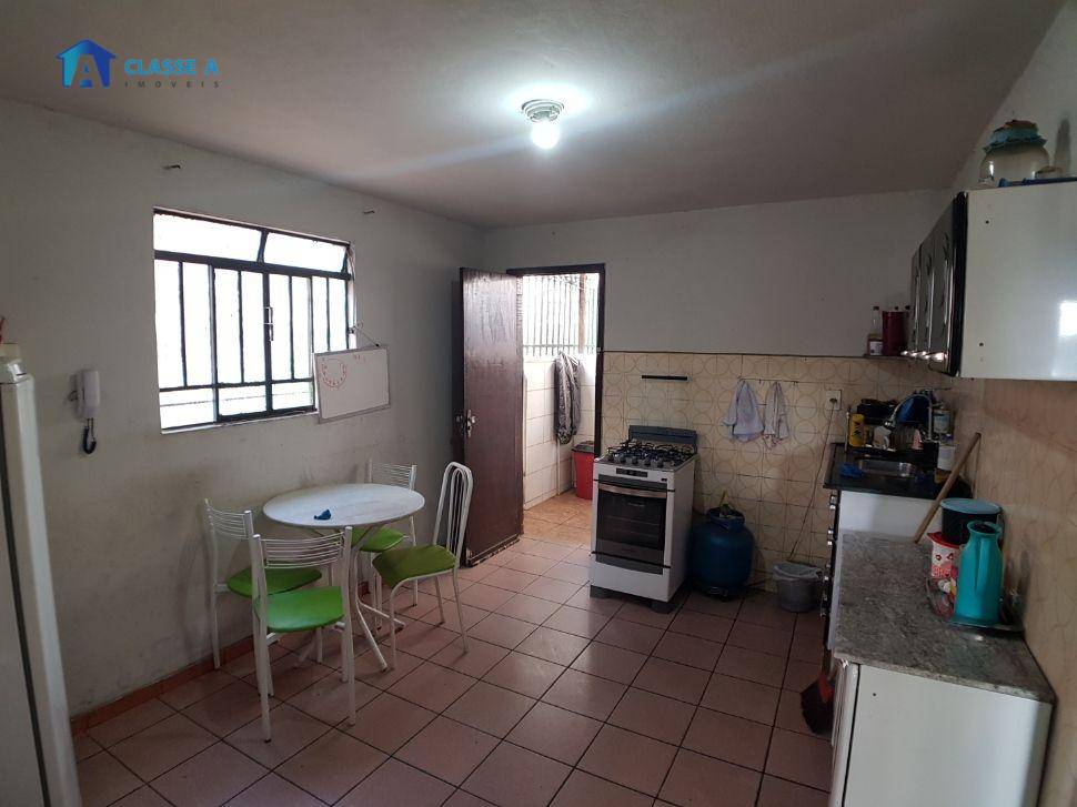 Casa de Condomínio à venda com 3 quartos, 380m² - Foto 5