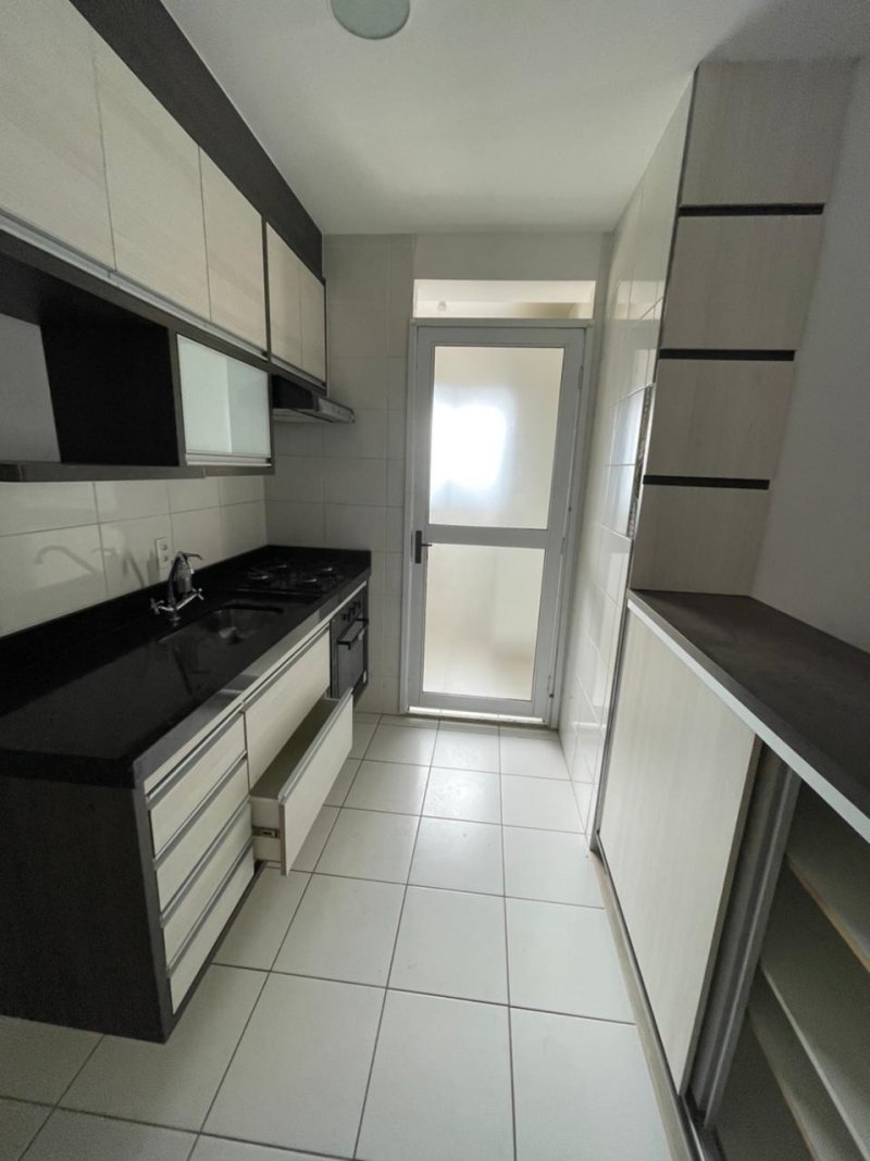 Apartamento à venda com 3 quartos, 65m² - Foto 7