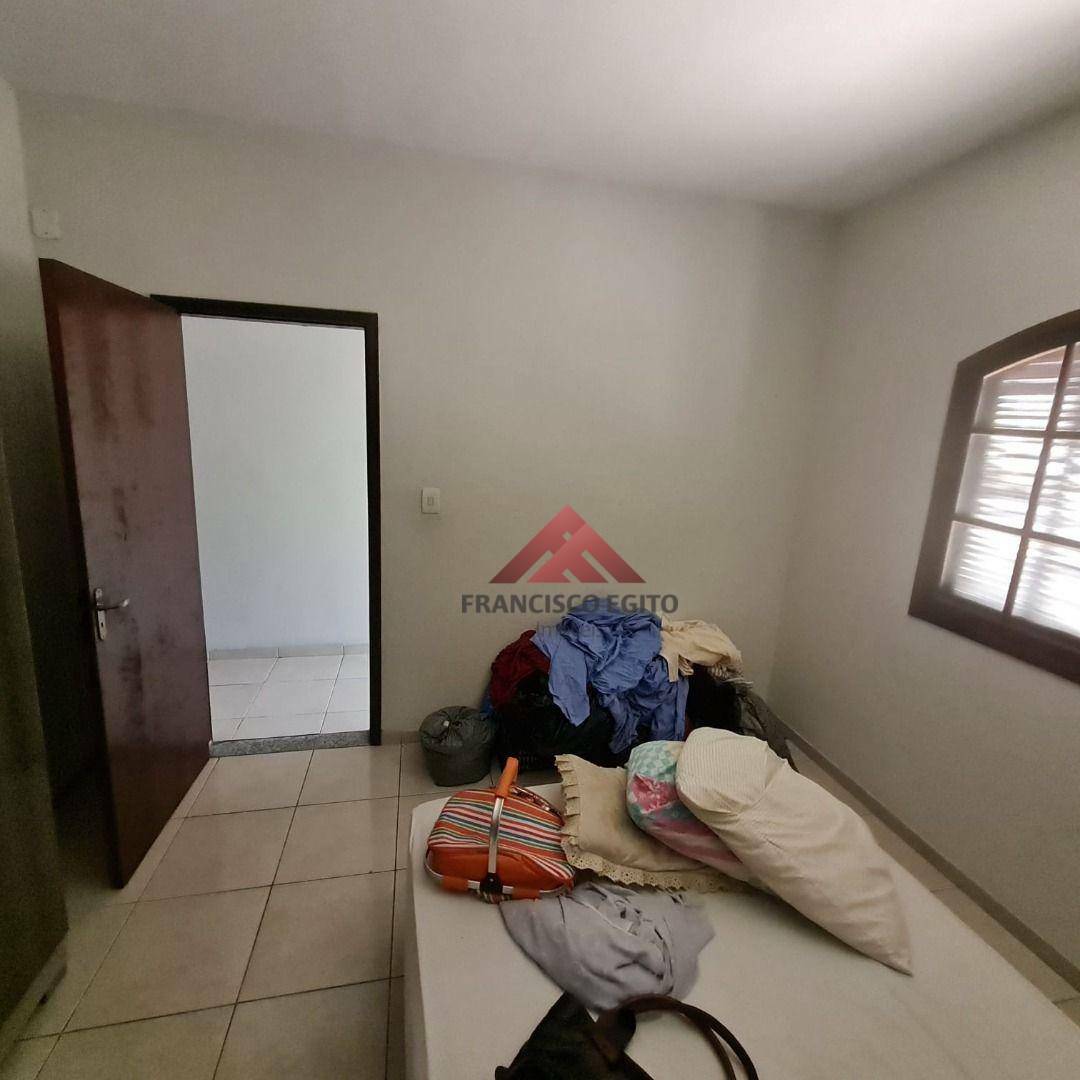 Casa à venda com 5 quartos, 130m² - Foto 34