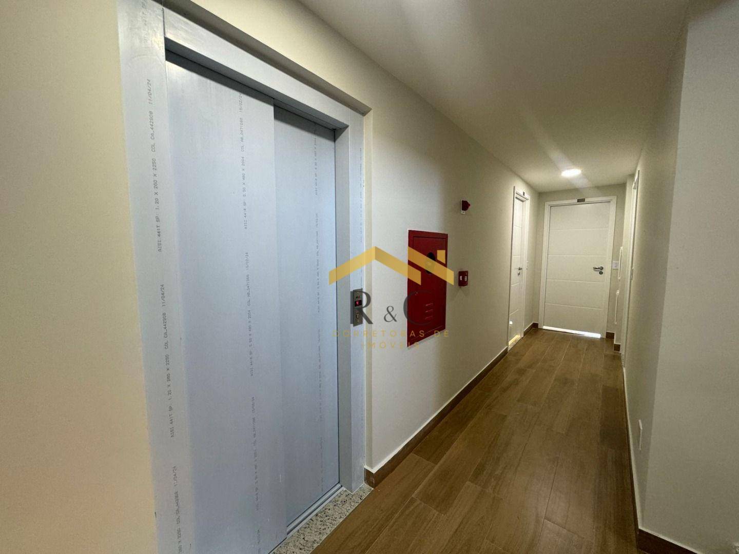 Apartamento à venda com 2 quartos, 63m² - Foto 5