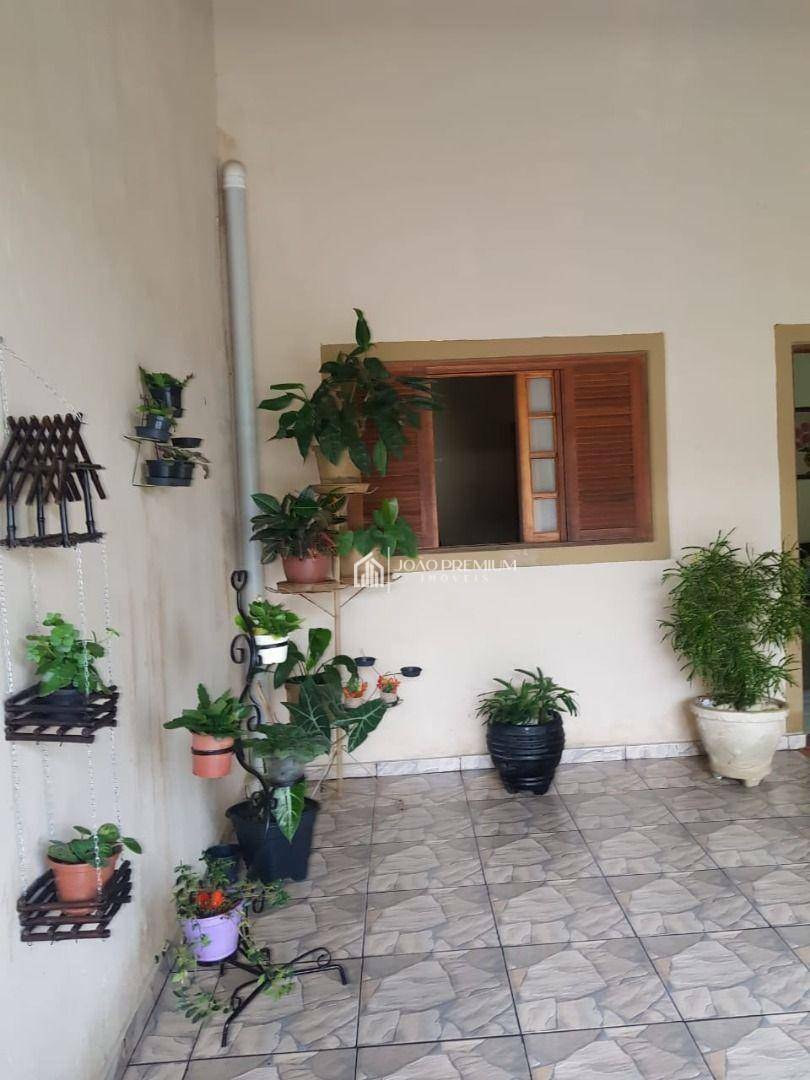 Casa à venda com 3 quartos, 80m² - Foto 14