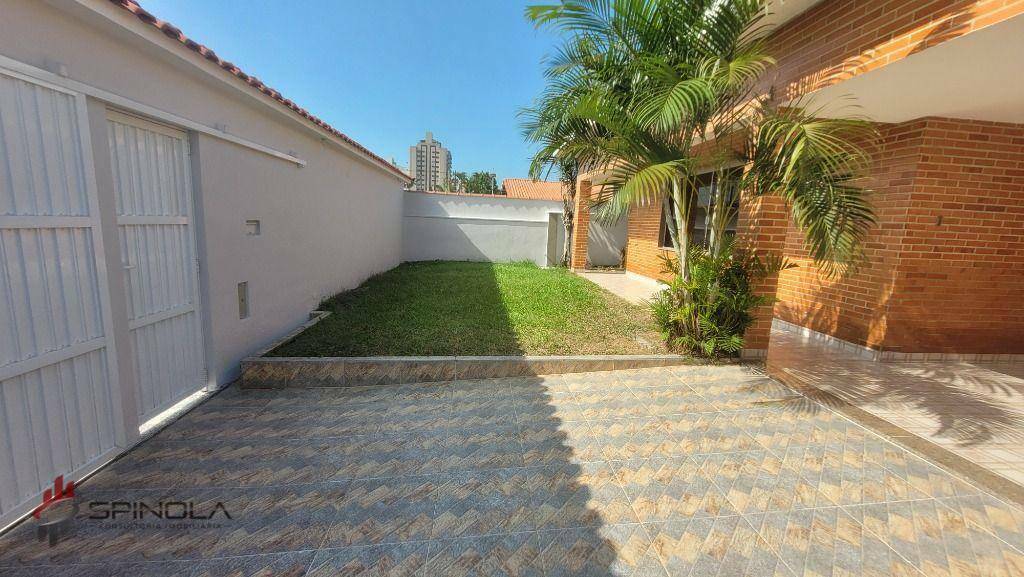 Casa à venda com 3 quartos, 270m² - Foto 4