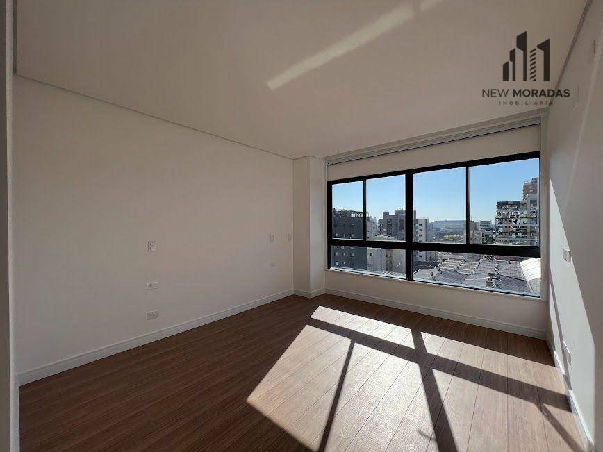 Apartamento à venda com 3 quartos, 117m² - Foto 19