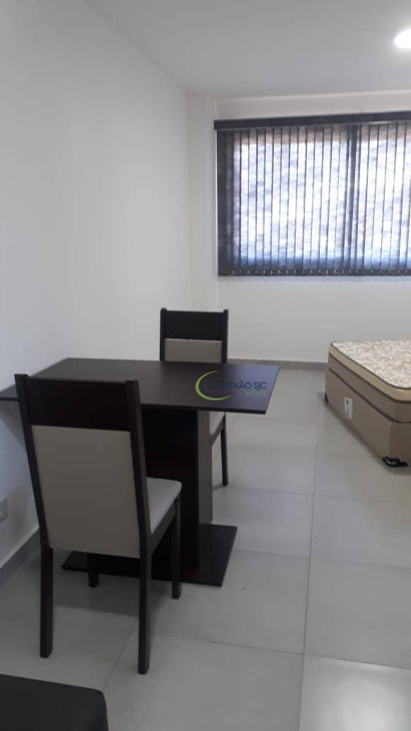 Apartamento para alugar com 1 quarto, 50m² - Foto 2