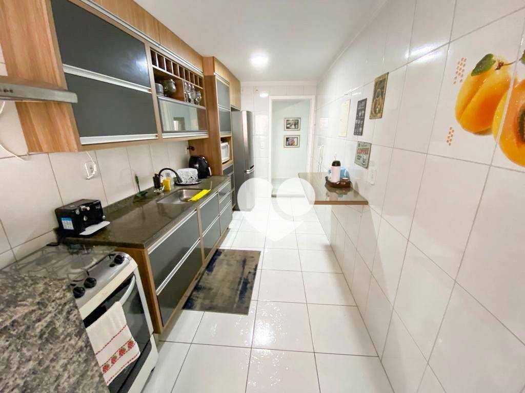 Apartamento à venda com 3 quartos, 158m² - Foto 7