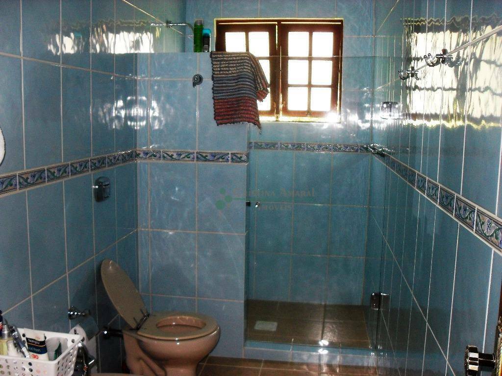 Casa de Condomínio à venda com 7 quartos, 220m² - Foto 25