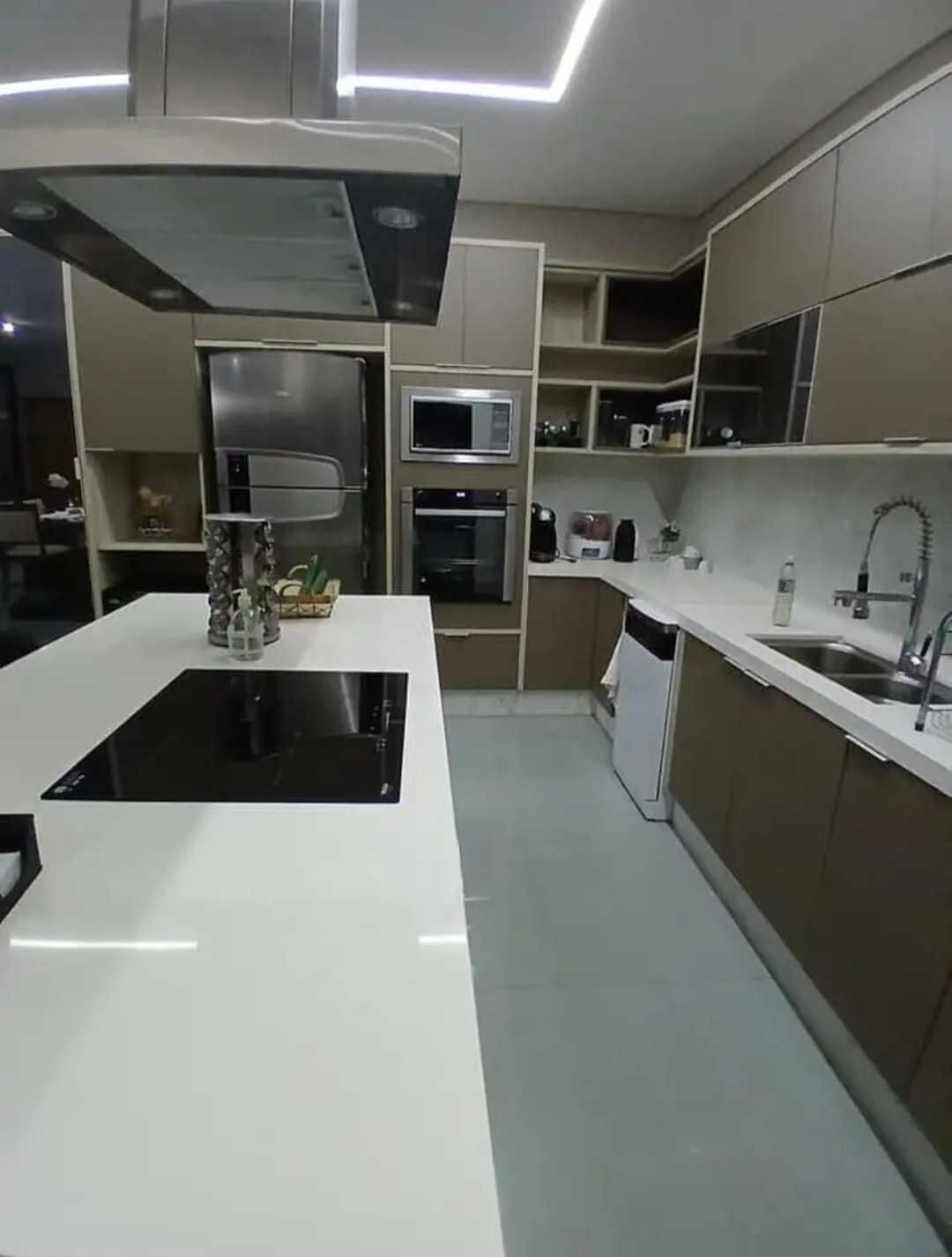 Casa à venda com 3 quartos, 250m² - Foto 7