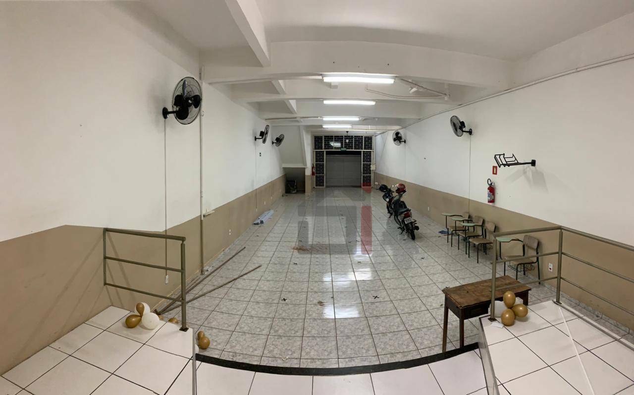 Loja-Salão para alugar, 180M2 - Foto 3