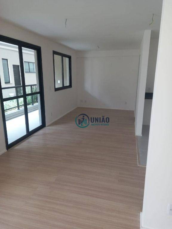 Apartamento à venda com 2 quartos, 75m² - Foto 30