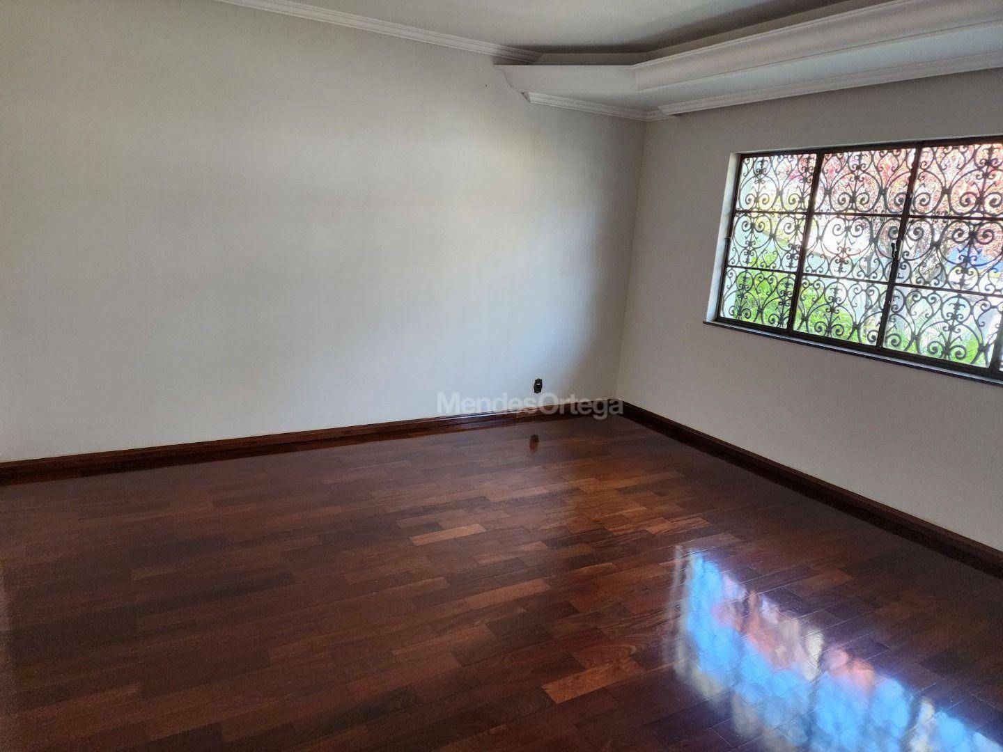 Casa à venda e aluguel com 2 quartos, 185m² - Foto 4