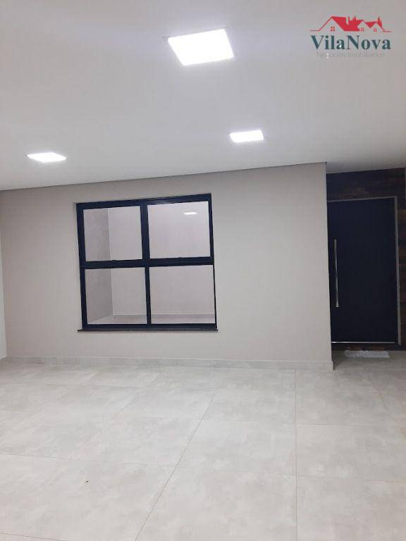 Casa à venda com 3 quartos, 130m² - Foto 1