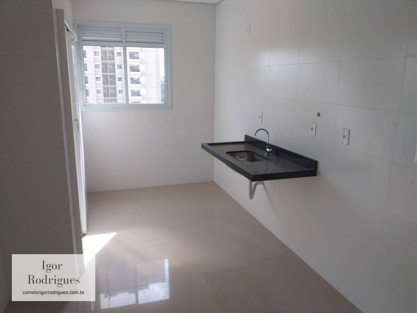 Apartamento à venda com 3 quartos, 137m² - Foto 4