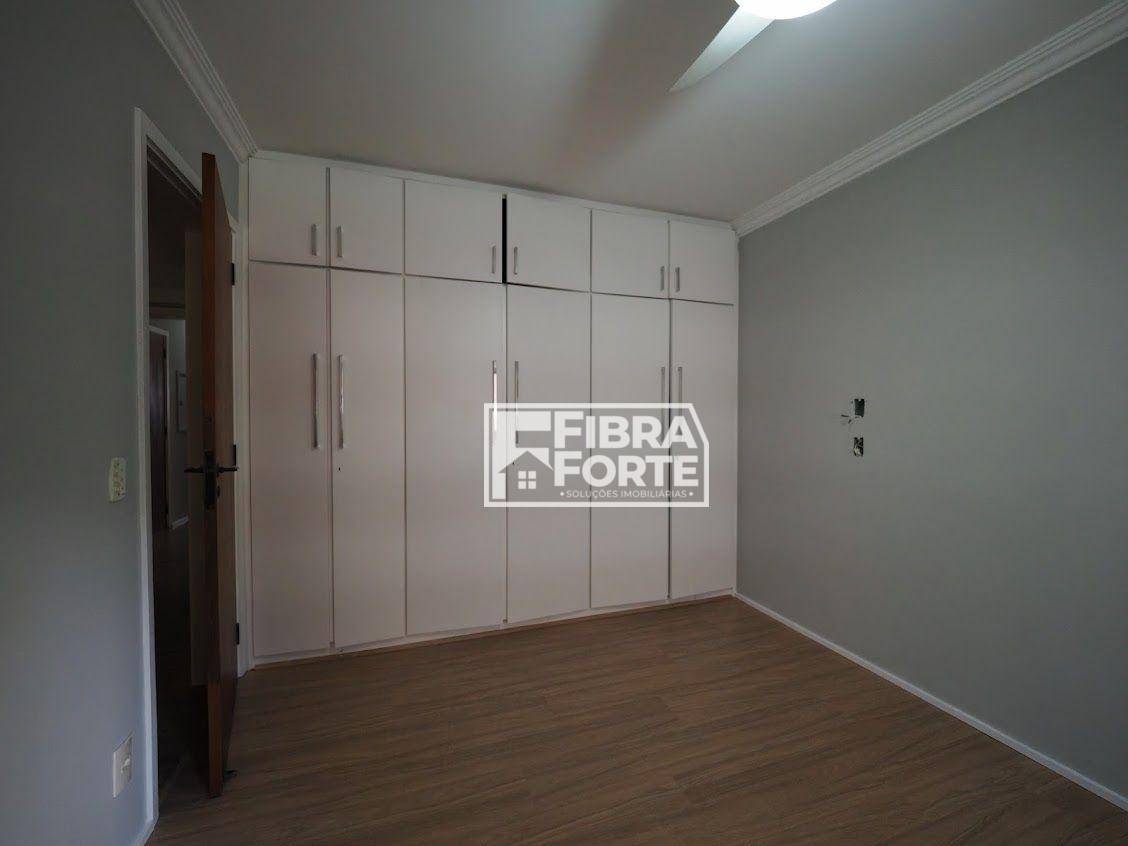 Apartamento à venda com 4 quartos, 226m² - Foto 22