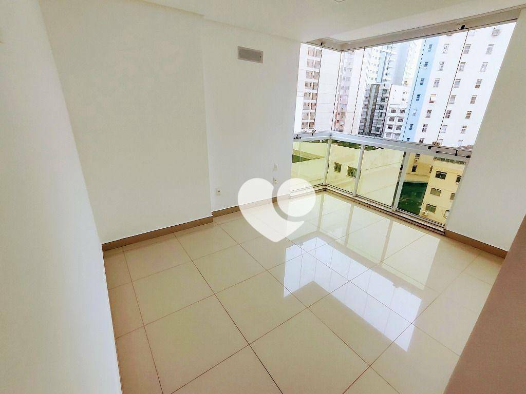 Apartamento à venda com 3 quartos, 135m² - Foto 22