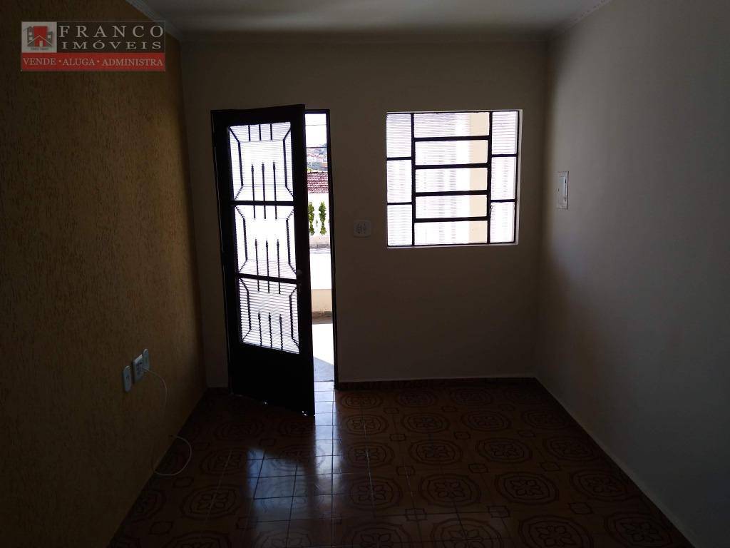 Casa à venda com 3 quartos, 200m² - Foto 20