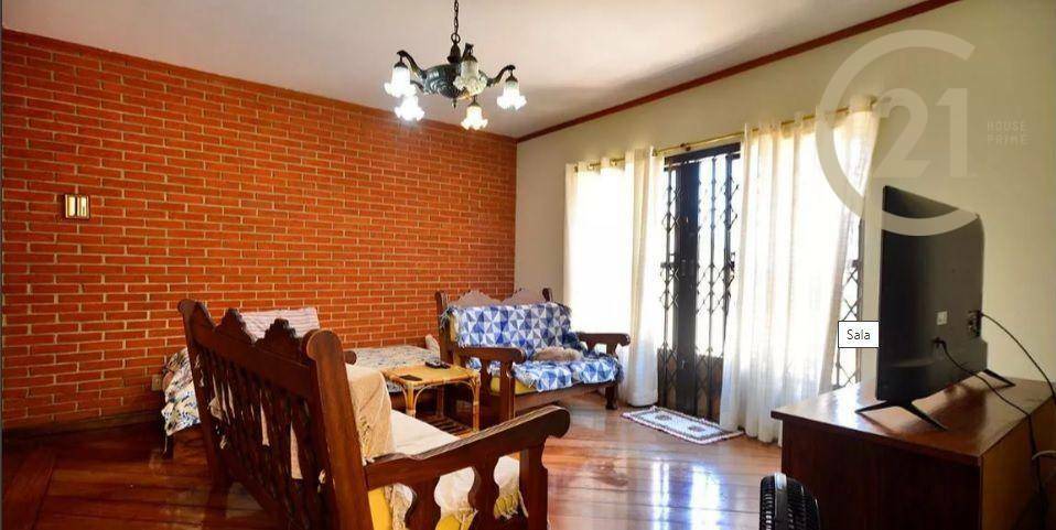 Sobrado à venda com 3 quartos, 219m² - Foto 1