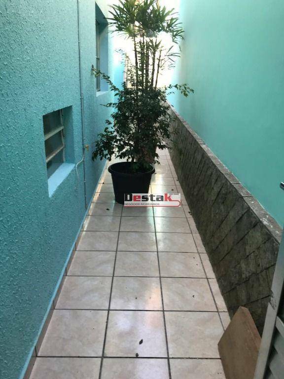 Sobrado à venda com 2 quartos, 100m² - Foto 3