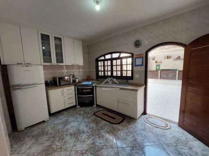 Sobrado à venda com 3 quartos, 188m² - Foto 6