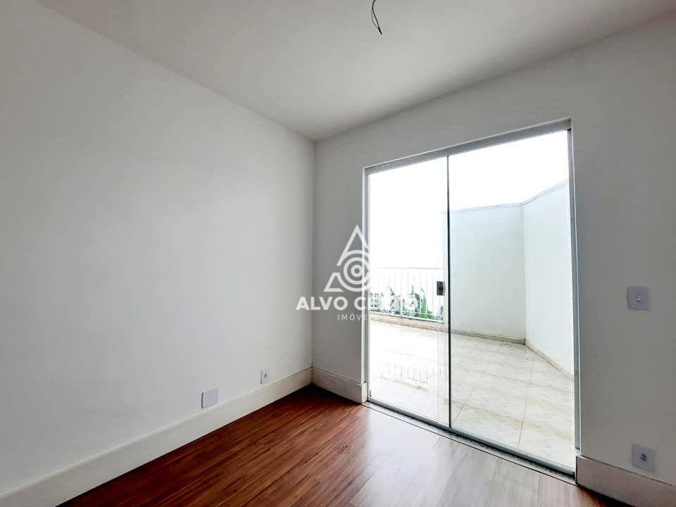 Apartamento à venda com 2 quartos, 77m² - Foto 4