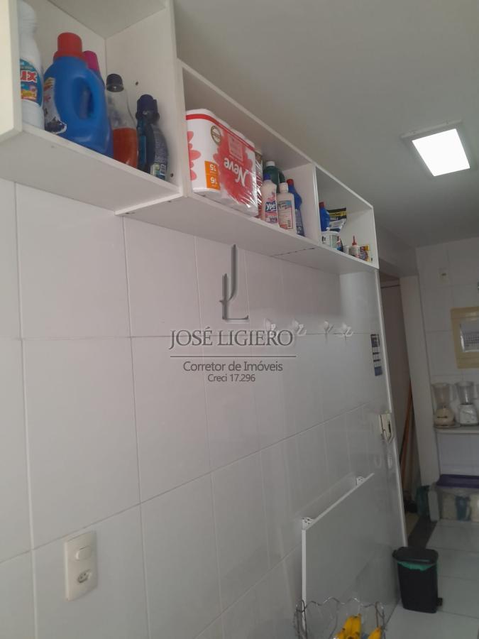 Apartamento à venda com 2 quartos, 65m² - Foto 18