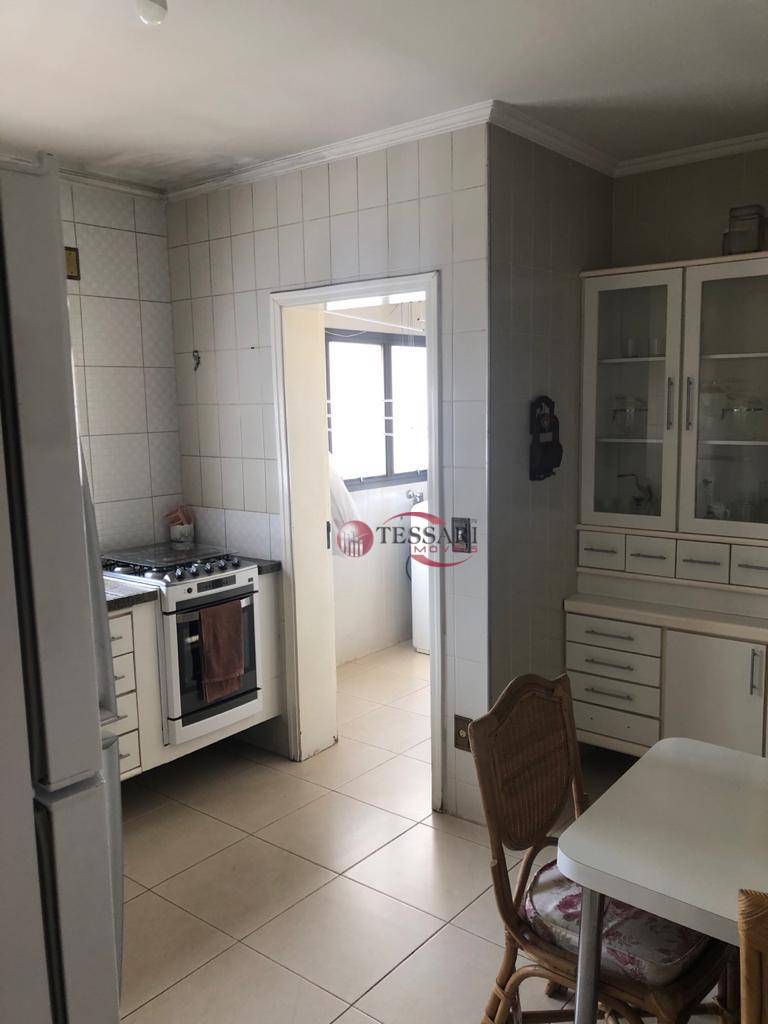 Apartamento à venda e aluguel com 3 quartos, 230m² - Foto 22