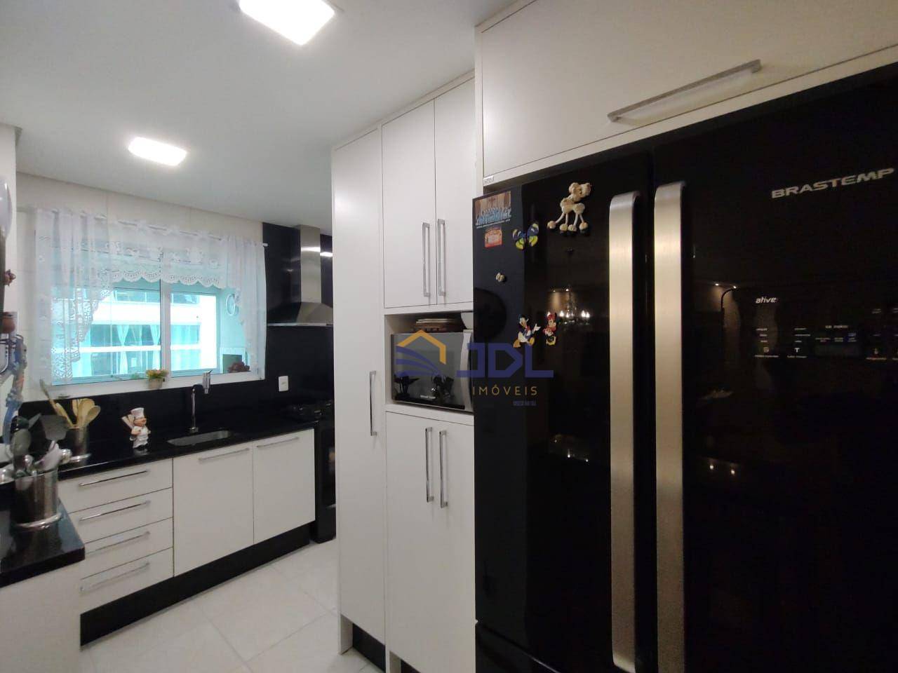 Apartamento à venda com 2 quartos, 90m² - Foto 19