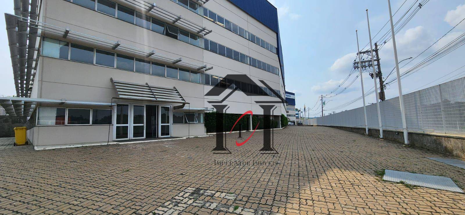 Depósito-Galpão-Armazém para alugar, 4245m² - Foto 1