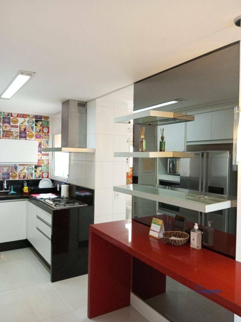 Apartamento à venda com 3 quartos, 137m² - Foto 18