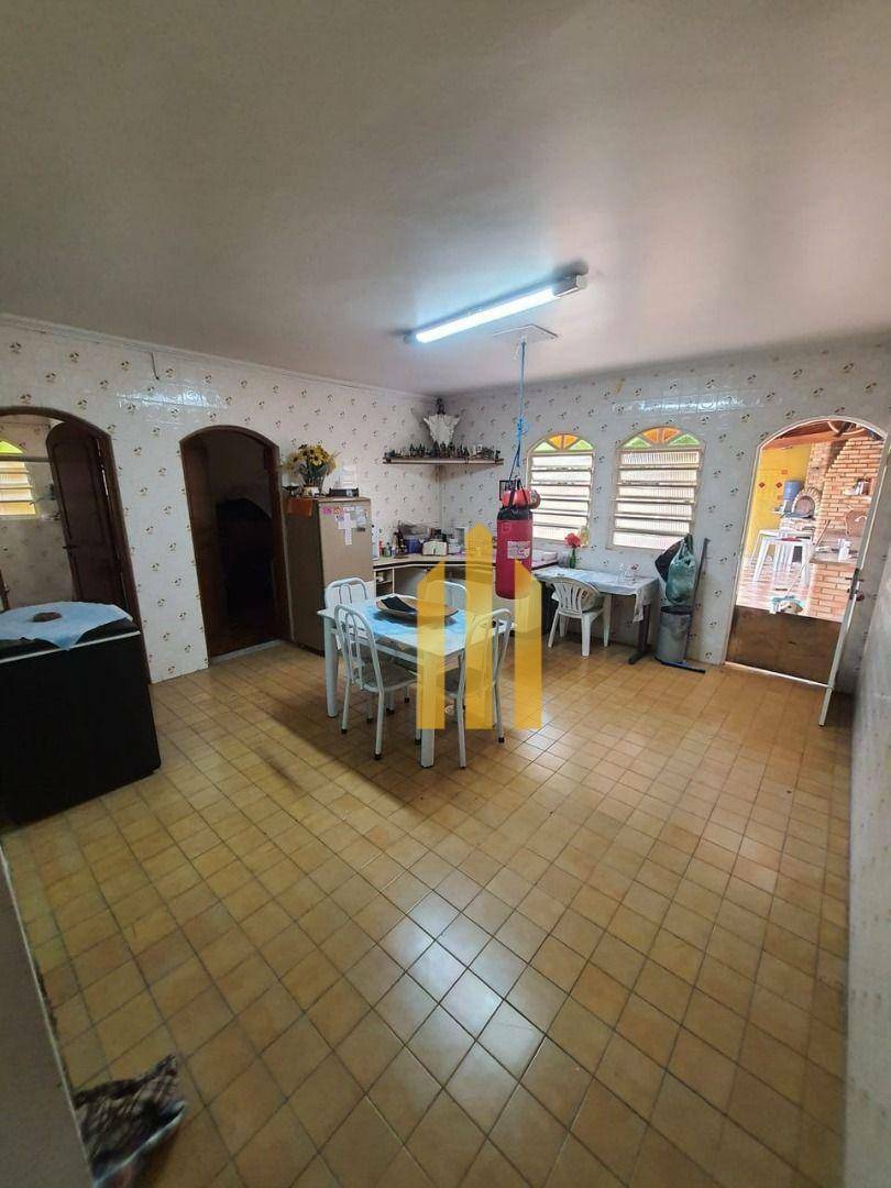 Casa à venda com 4 quartos, 198m² - Foto 37