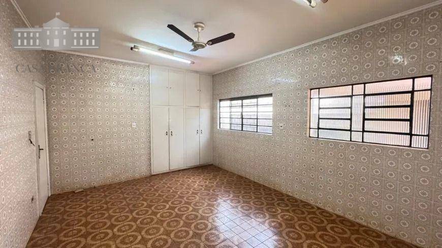 Casa à venda e aluguel com 3 quartos, 268m² - Foto 9