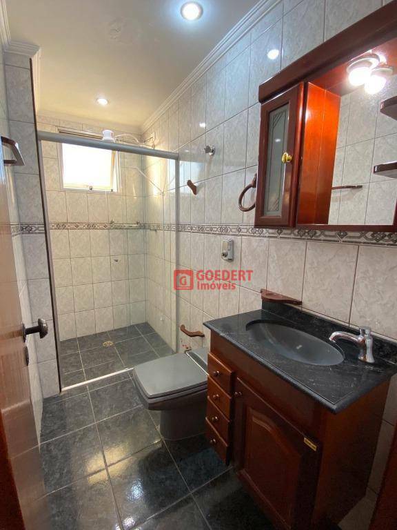 Apartamento para alugar com 1 quarto, 42m² - Foto 9