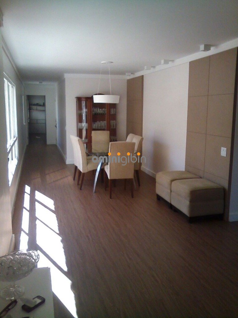 Apartamento à venda com 3 quartos, 180m² - Foto 7