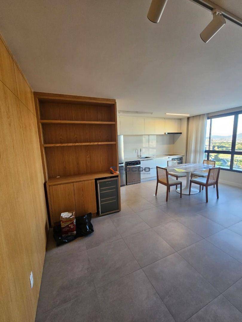 Apartamento à venda com 3 quartos, 102m² - Foto 3