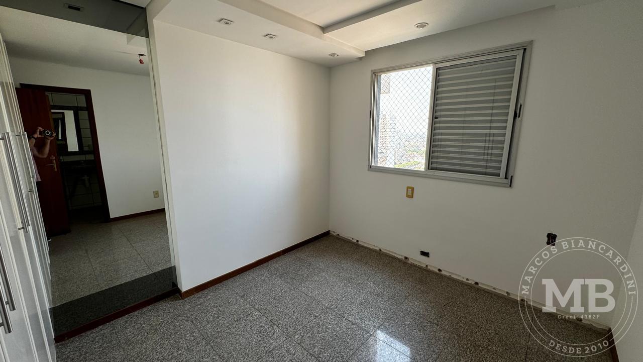 Apartamento à venda com 3 quartos, 181m² - Foto 19