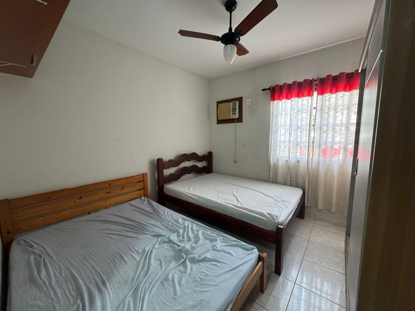Casa à venda com 3 quartos, 225m² - Foto 4
