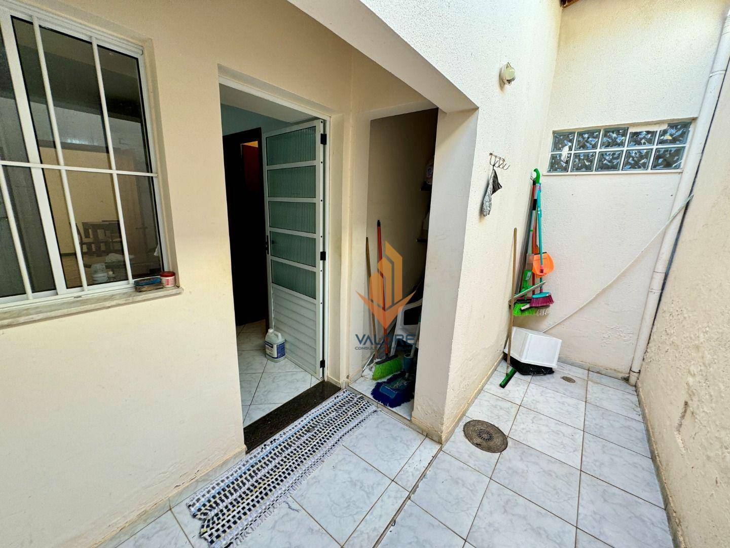 Casa à venda com 4 quartos, 278m² - Foto 48