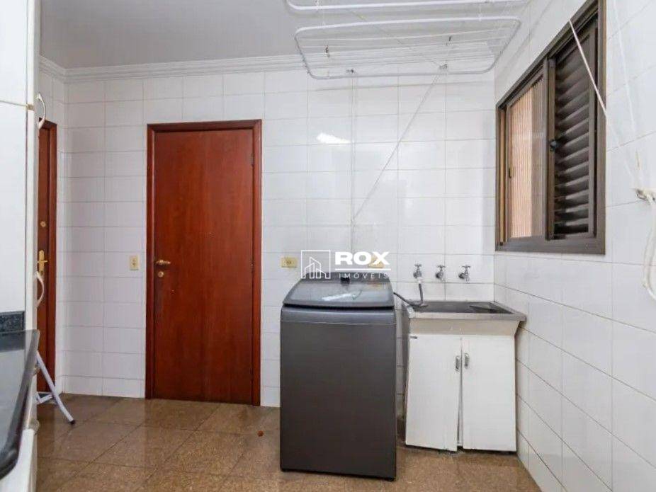 Apartamento para alugar com 3 quartos, 178m² - Foto 21