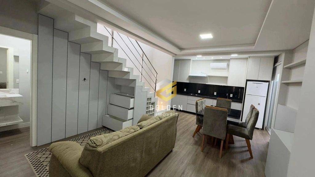 Sobrado à venda com 2 quartos, 90m² - Foto 4