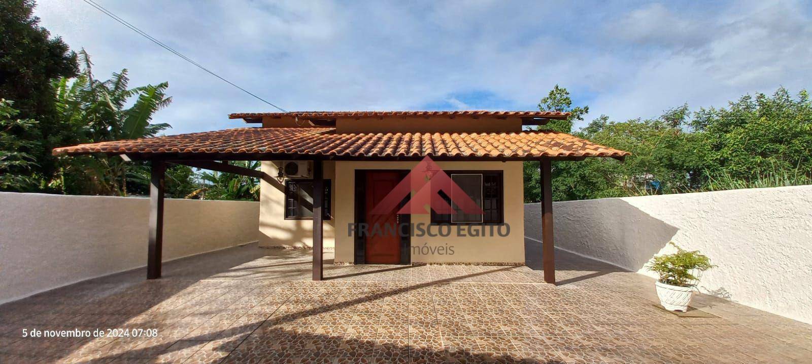 Casa à venda com 3 quartos, 117m² - Foto 1