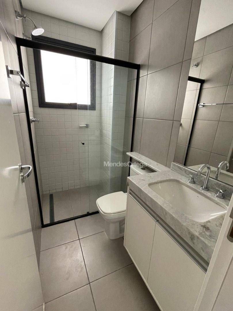 Apartamento para alugar com 2 quartos, 72m² - Foto 13