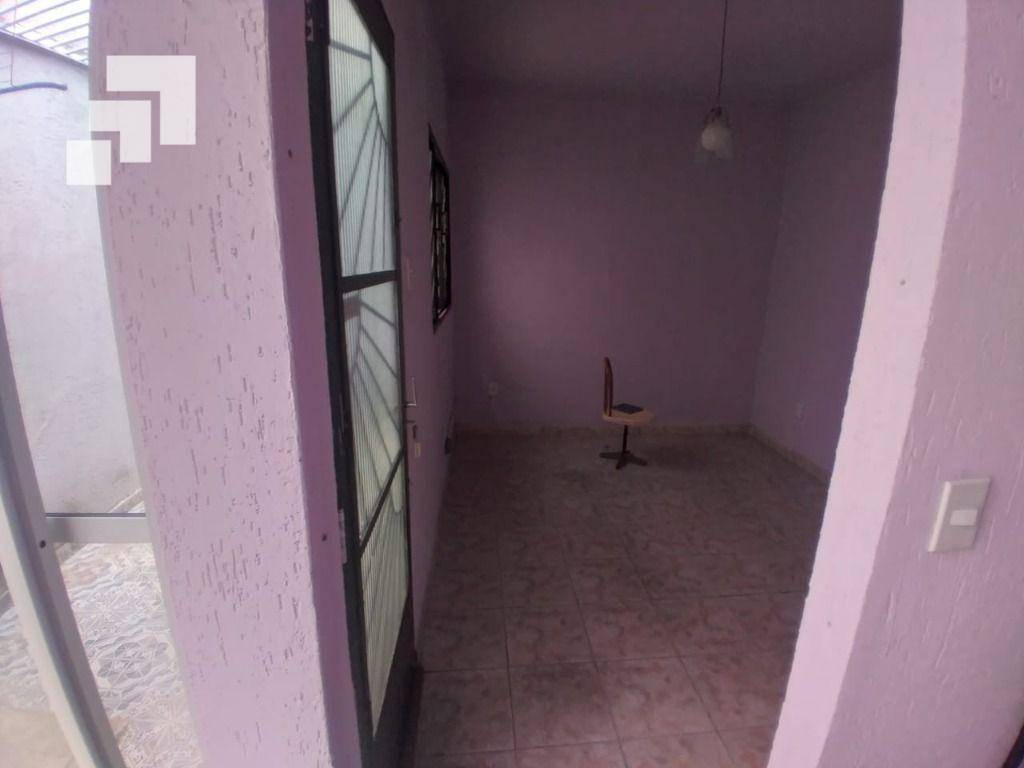 Casa à venda e aluguel com 2 quartos, 70m² - Foto 19