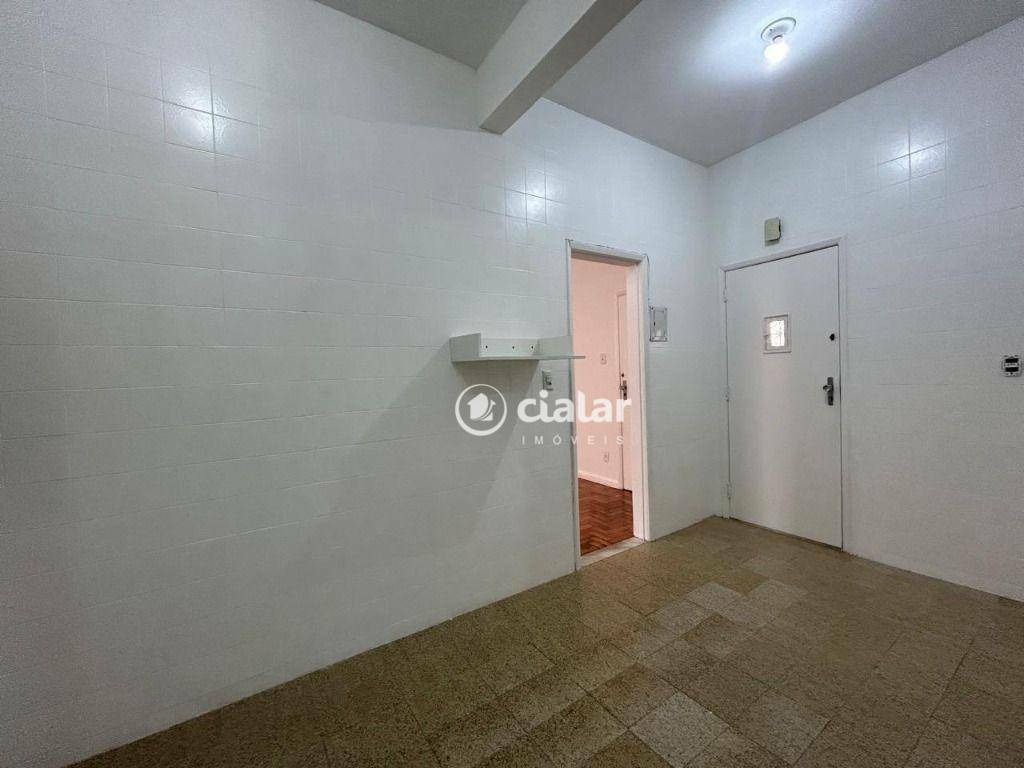 Apartamento à venda com 2 quartos, 72m² - Foto 9