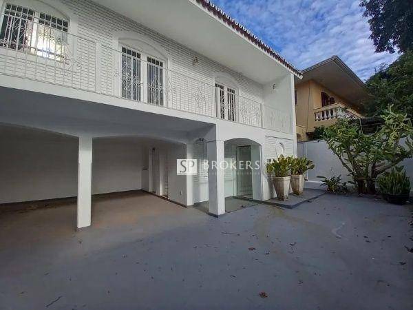 Casa à venda e aluguel com 5 quartos, 287m² - Foto 4