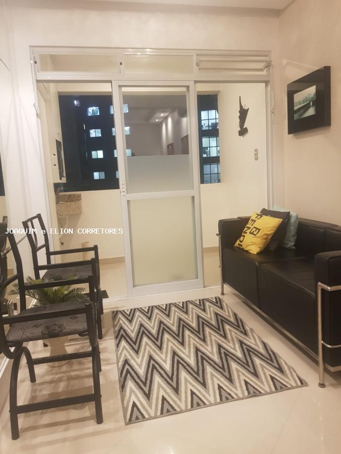 Apartamento à venda com 2 quartos, 76m² - Foto 4