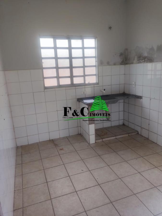 Casa à venda com 2 quartos, 200m² - Foto 13