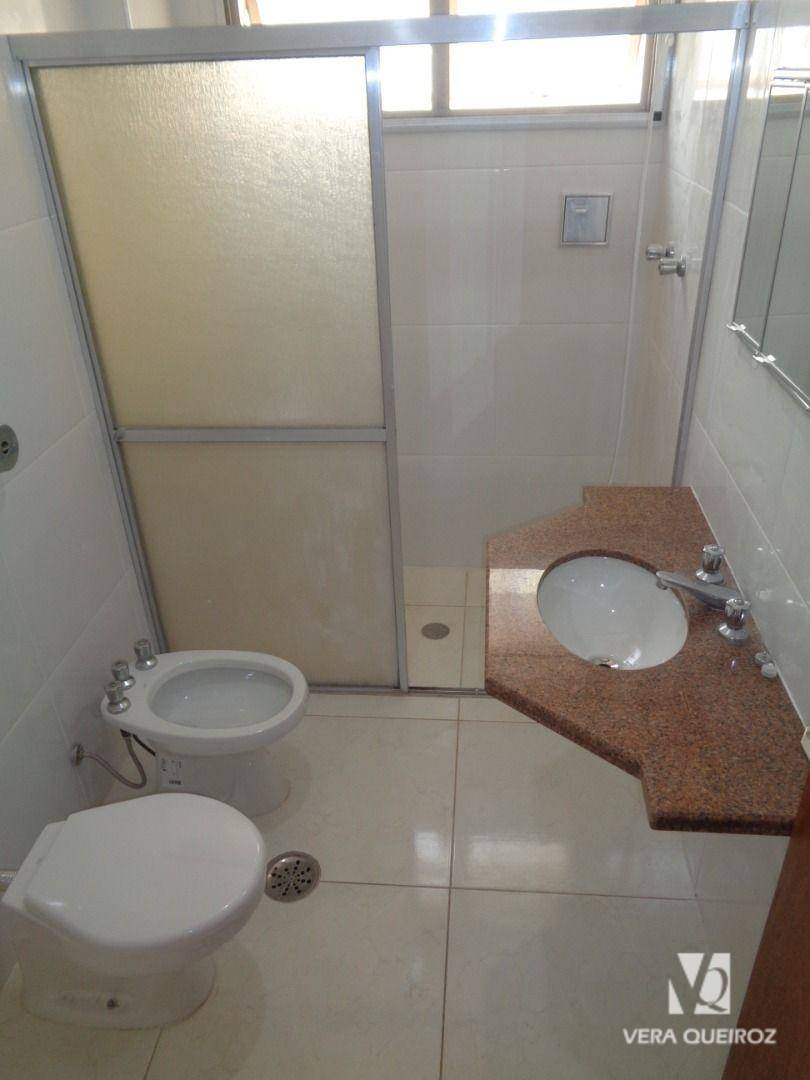 Apartamento para alugar com 2 quartos, 91m² - Foto 12