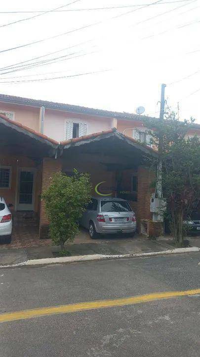 Sobrado à venda com 3 quartos, 70m² - Foto 1